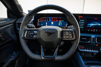 Test: Ford Mustang Dark Horse 